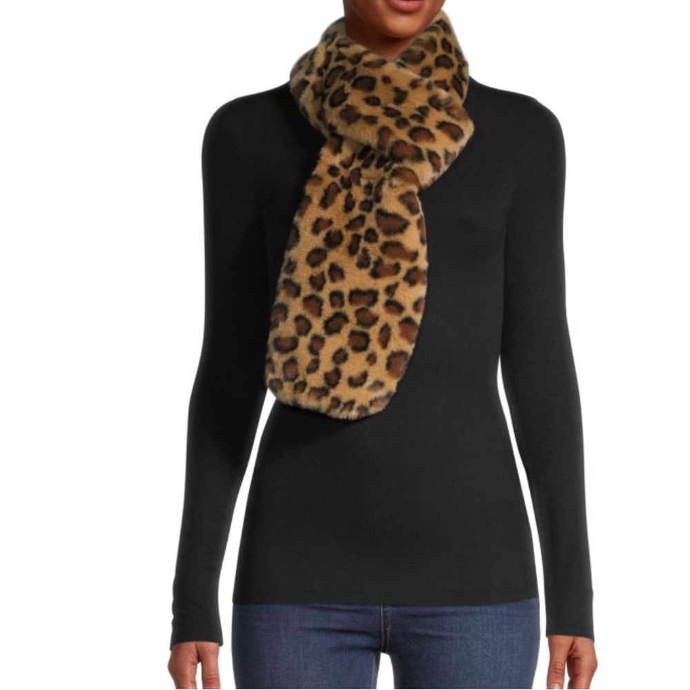 Saks Fifth Avenue leopard print faux fur stole NWT